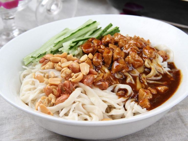 Beijing fried bean-paste noodles | MadeinChinaRank